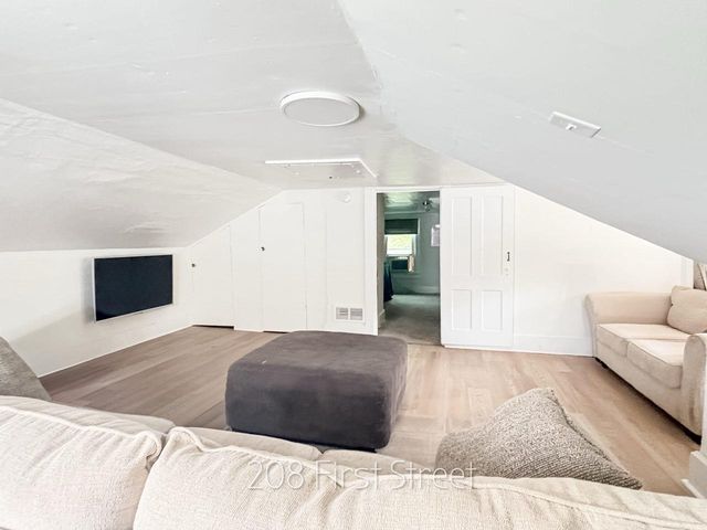 208 1ST STREET, Oconto, WI 54153