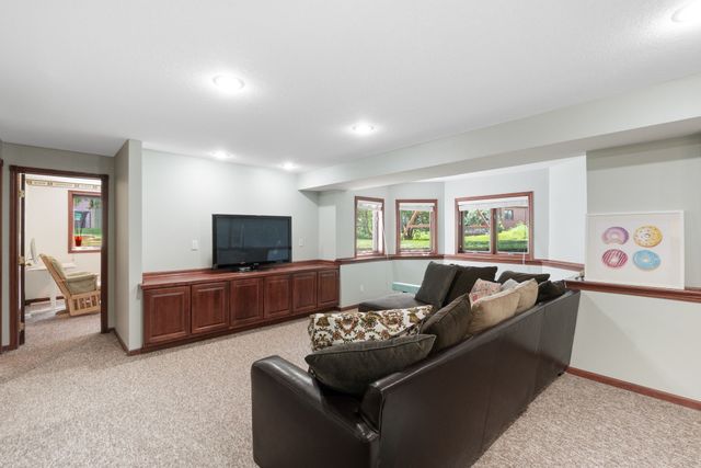 3124 Greenwood Road, Ames, IA 50014