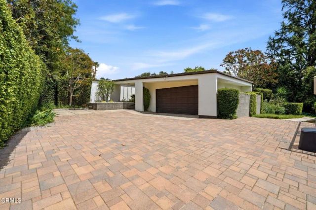 2434 San Antonio Crescent West, Upland, CA 91784