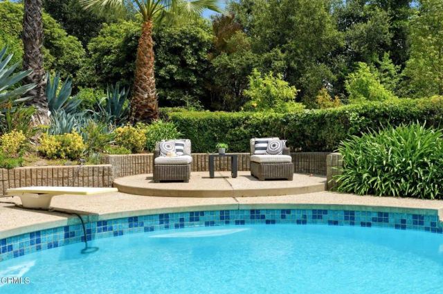 2434 San Antonio Crescent West, Upland, CA 91784