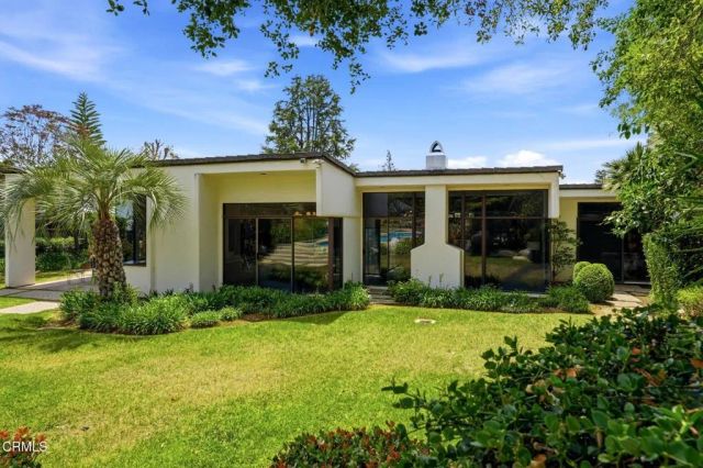 2434 San Antonio Crescent West, Upland, CA 91784