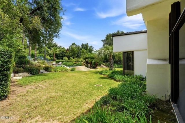 2434 San Antonio Crescent West, Upland, CA 91784
