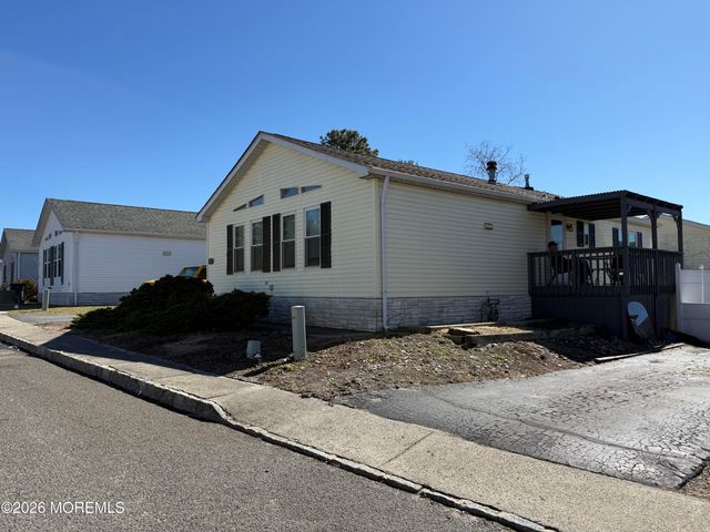 85 Seattle Slew Drive, Howell, NJ 07731