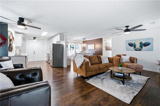 113 Eagle Heart Court, Waleska, GA 30183