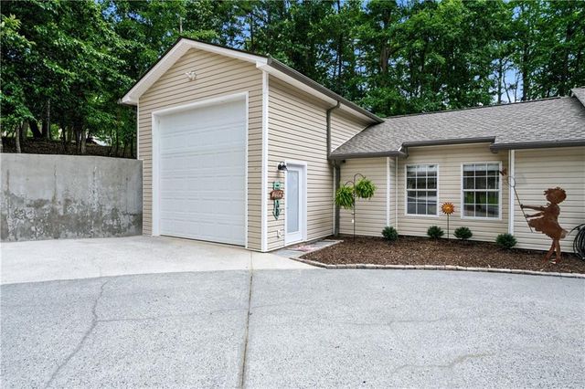 113 Eagle Heart Court, Waleska, GA 30183