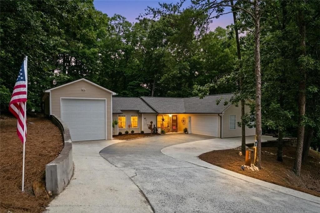 113 Eagle Heart Court, Waleska, GA 30183