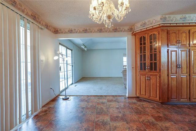 1225 Berry Road, Independence, MO 64057