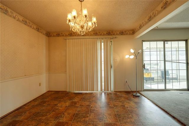 1225 Berry Road, Independence, MO 64057