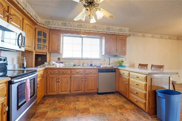 1225 Berry Road, Independence, MO 64057