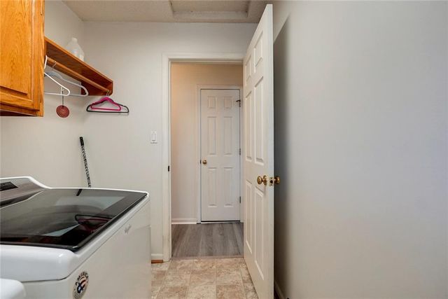 1225 Berry Road, Independence, MO 64057