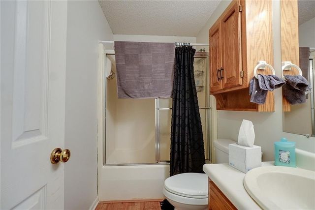 1225 Berry Road, Independence, MO 64057