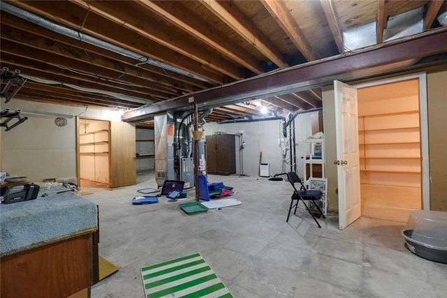 1225 Berry Road, Independence, MO 64057