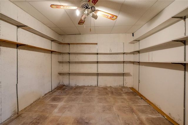 1225 Berry Road, Independence, MO 64057