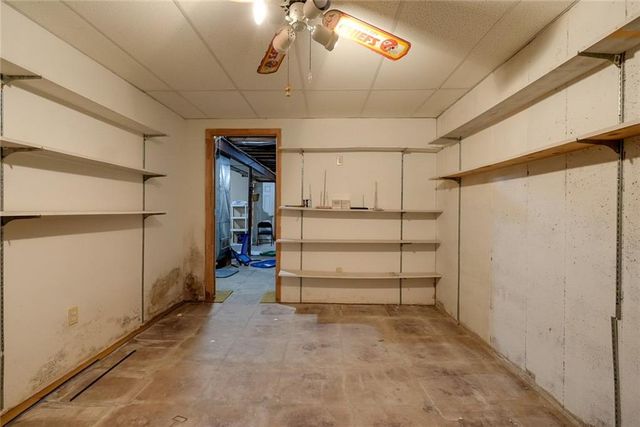 1225 Berry Road, Independence, MO 64057