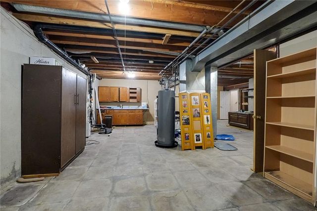 1225 Berry Road, Independence, MO 64057