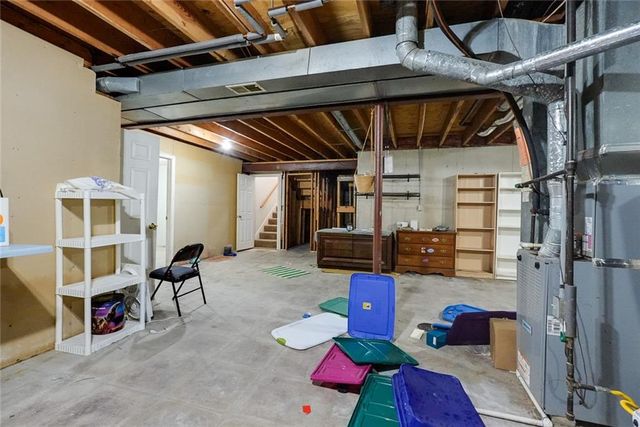 1225 Berry Road, Independence, MO 64057