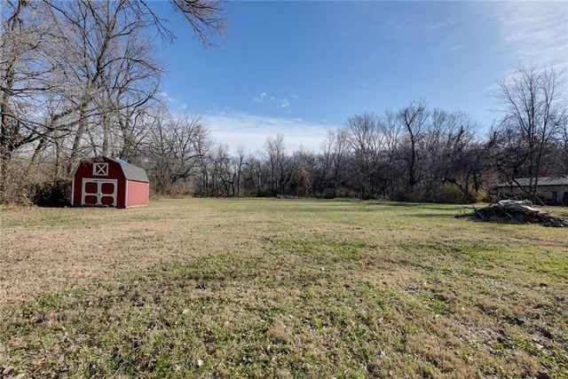 1225 Berry Road, Independence, MO 64057