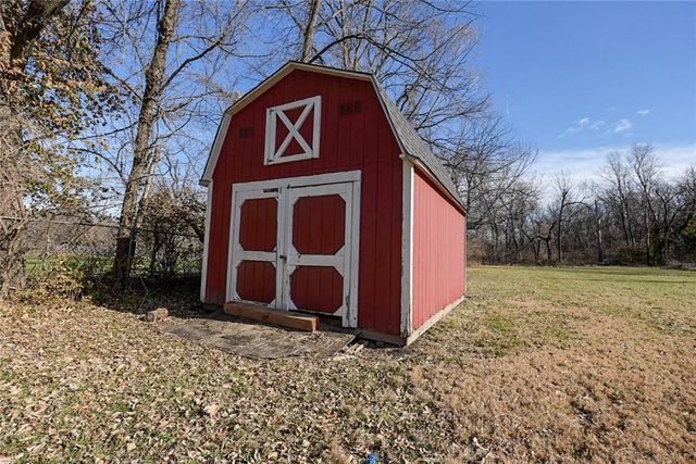 1225 Berry Road, Independence, MO 64057