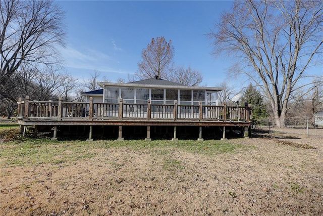 1225 Berry Road, Independence, MO 64057