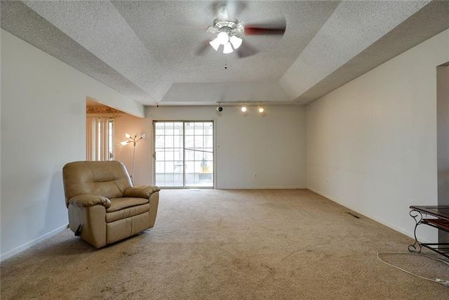 1225 Berry Road, Independence, MO 64057