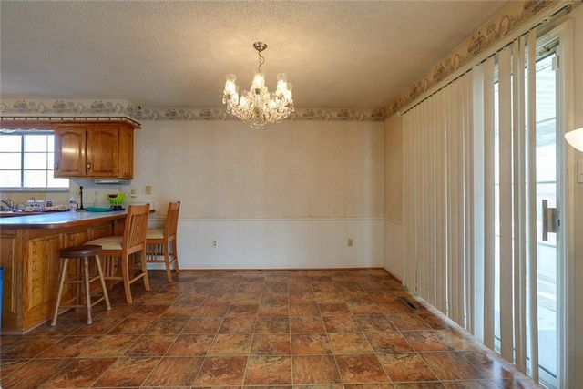 1225 Berry Road, Independence, MO 64057