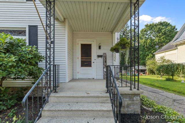 521 Trowbridge Street, Allegan, MI 49010