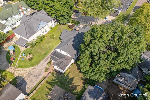 521 Trowbridge Street, Allegan, MI 49010