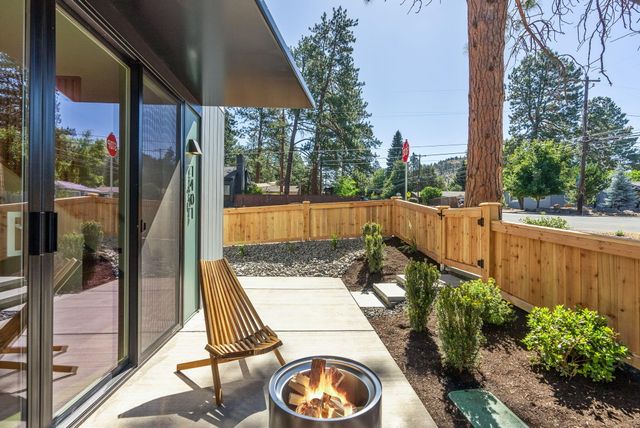 1401 NE 10th Street, Bend, OR 97701