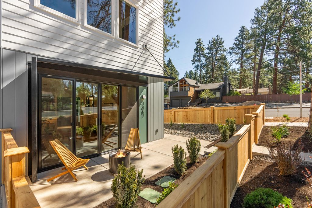 1401 NE 10th Street, Bend, OR 97701