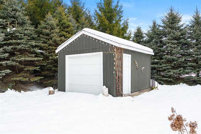 9299 26th Street, Gobles, MI 49055