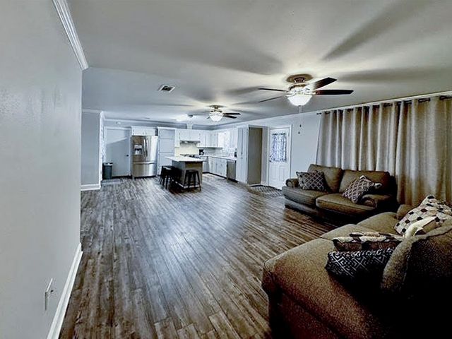 515 Douglas Dr, Houma, LA 70364