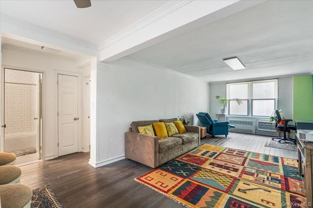 275 Webster Avenue 4i, Brooklyn, NY 11230
