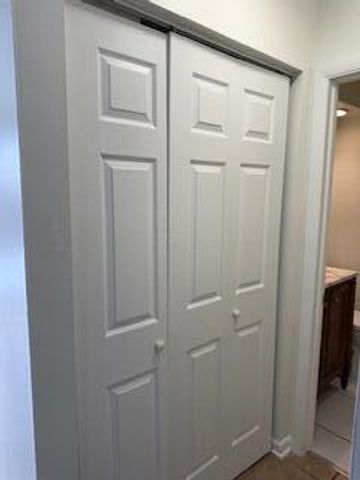 1883 Willoway Circle N, Columbus, OH 43220