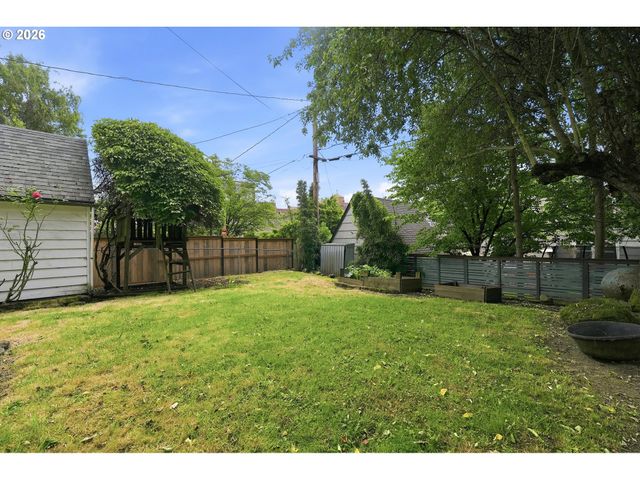 4526 Ne OREGON St, Portland, OR 97213