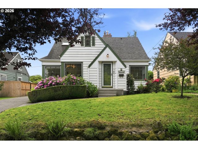 4526 Ne OREGON St, Portland, OR 97213
