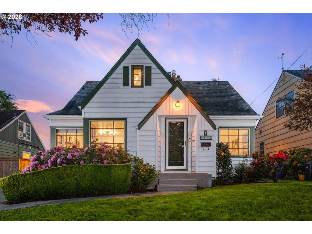 4526 Ne OREGON St, Portland, OR 97213