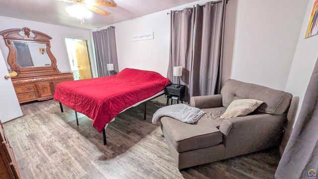 916 W 7th Ave, Emporia, KS 66801