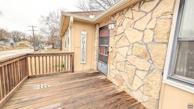 916 W 7th Ave, Emporia, KS 66801