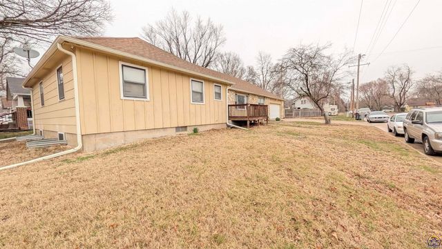 916 W 7th Ave, Emporia, KS 66801