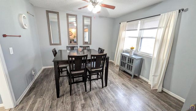 916 W 7th Ave, Emporia, KS 66801