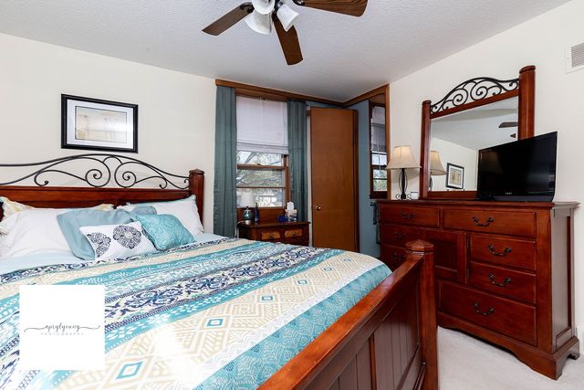 6404 Meredith Drive, Urbandale, IA 50322