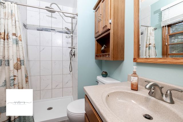 6404 Meredith Drive, Urbandale, IA 50322