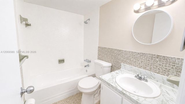 7345 W 4th Avenue 402, Hialeah, FL 33014