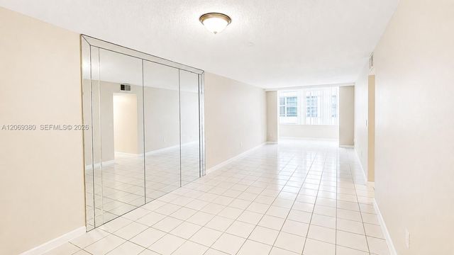 7345 W 4th Avenue 402, Hialeah, FL 33014