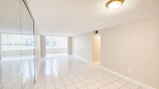 7345 W 4th Avenue 402, Hialeah, FL 33014