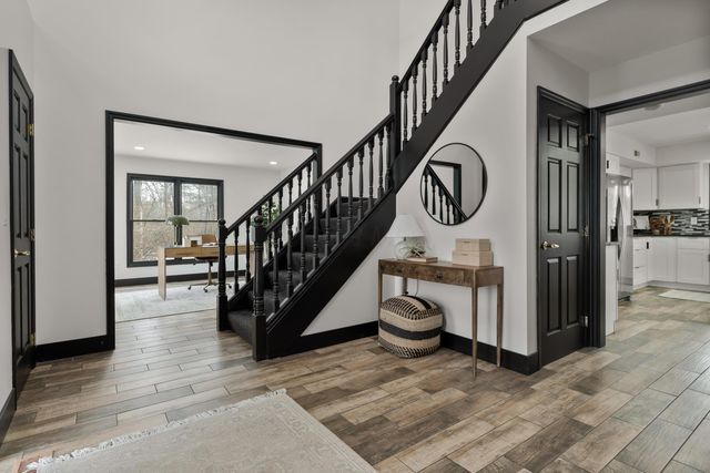 9044 Esin Court, Powell, OH 43065