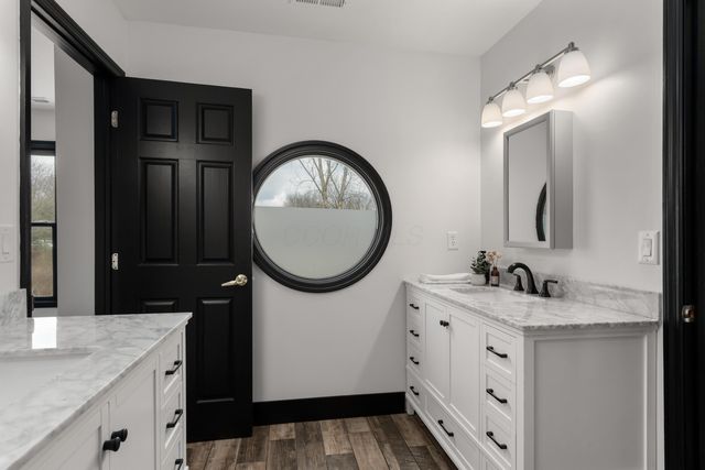 9044 Esin Court, Powell, OH 43065