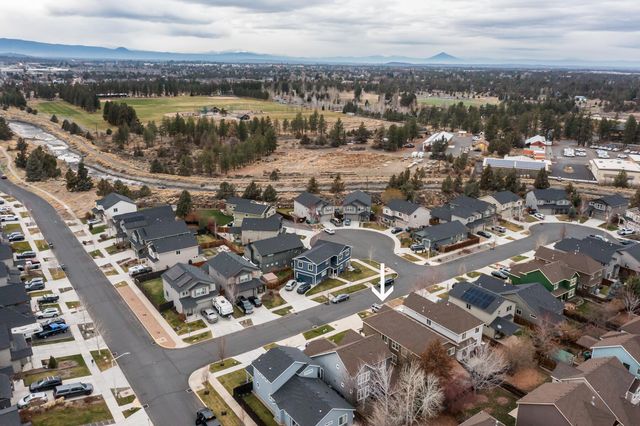 63020 NE Amherst Place, Bend, OR 97701