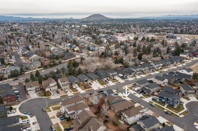 63020 NE Amherst Place, Bend, OR 97701