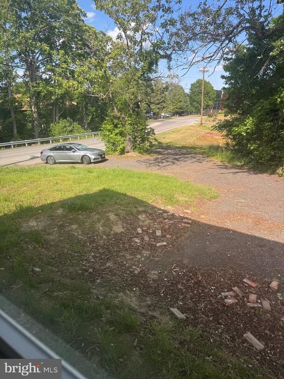 Image 15 of property listing at 1650 SKINNERS TURN RD, Owings, MD 20736